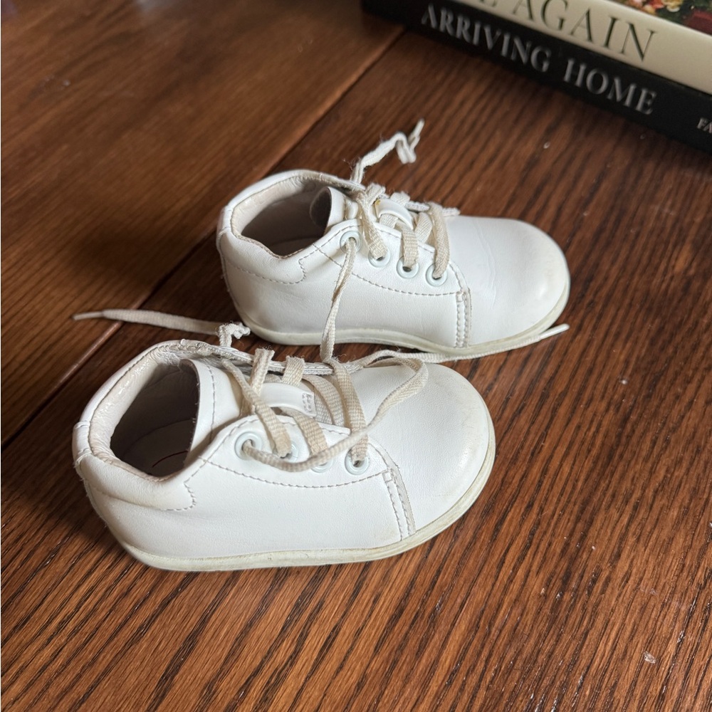 Stride rite white sneakers - size 3.5